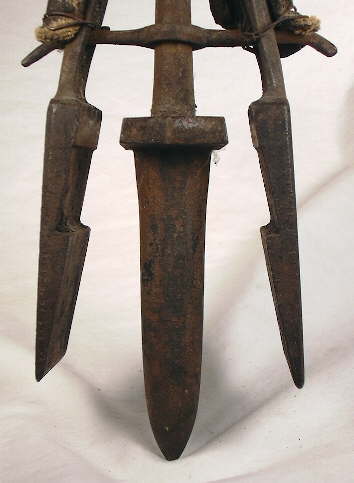 Close-up of a finishing tool jaws in the open position; click to enlarge.